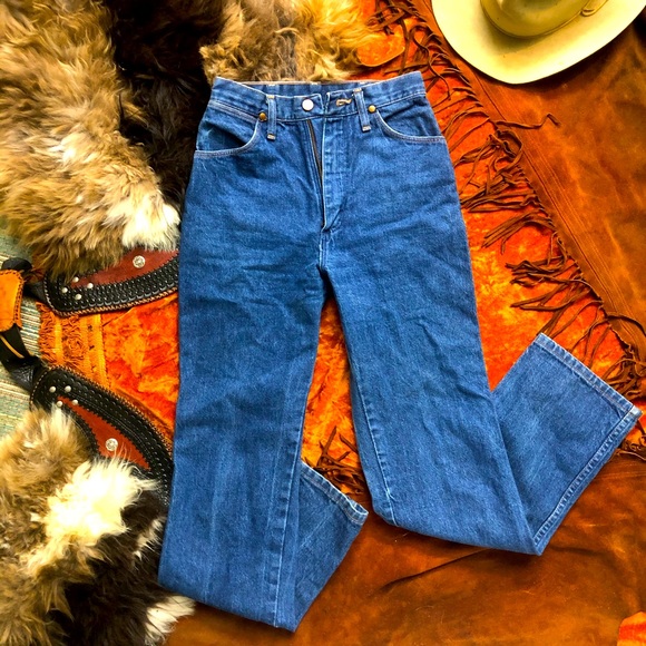 Perfectly Worn Vintage Wranglers - Picture 3 of 8